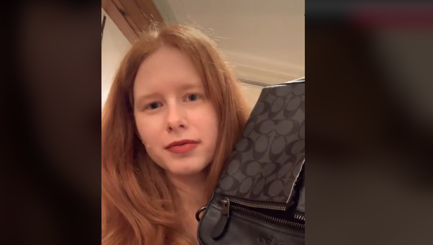 découvrez les dernières fuites de photos d'influenceuses qui font le buzz sur les réseaux sociaux. ne manquez pas les révélations et les réactions autour de ces clichés exclusifs qui bousculent les tendances du moment.